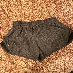 Lululemon hotty shorts size 6 worn once